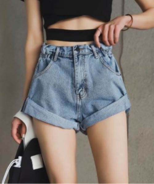 LETee(レティー)の「デニムショートパンツ(デニムパンツ・レディース・ホワイト/ベージュ/ブルー/サックスブルー/ブラック・S/L/M)」の4枚目の写真