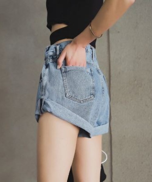 LETee(レティー)の「デニムショートパンツ(デニムパンツ・レディース・ホワイト/ベージュ/ブルー/サックスブルー/ブラック・S/L/M)」の7枚目の写真