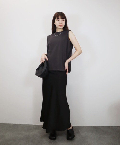 Reurie'(レウリィ)の「バックカットワークショルダータックノースリーブT/back cut work shoulder tuck nosleeve T カットソー 袖なし カジュアル 大人かわいい シンプル デザイン(Tシャツ/カットソー・レディース・チャコールグレー/ホワイト・FREE)」の21枚目の写真