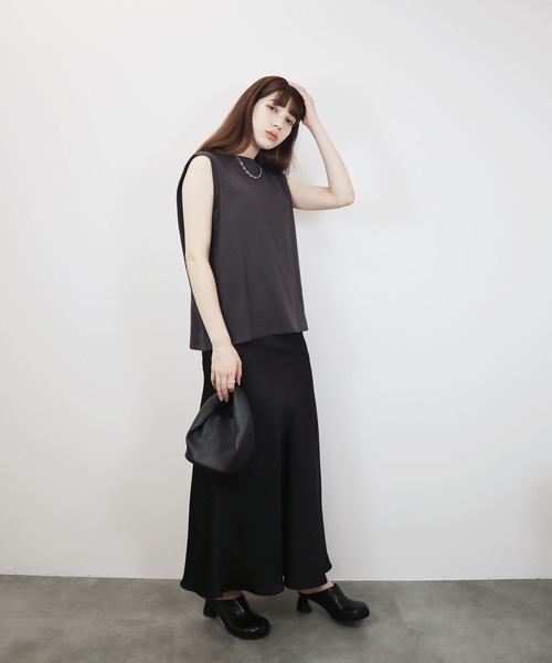 Reurie'(レウリィ)の「バックカットワークショルダータックノースリーブT/back cut work shoulder tuck nosleeve T カットソー 袖なし カジュアル 大人かわいい シンプル デザイン(Tシャツ/カットソー・レディース・チャコールグレー/ホワイト・FREE)」の22枚目の写真