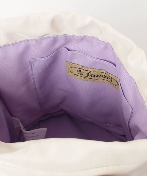 SPRUCE（スプルース）の「EM:パフ猫巾着ショルダーバッグ 軽量117g（ショルダーバッグ・レディース・アイボリー/ブラック/グレー・FREE）」の6枚目の写真