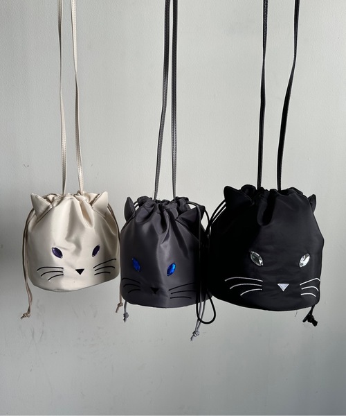 SPRUCE（スプルース）の「EM:パフ猫巾着ショルダーバッグ 軽量117g（ショルダーバッグ・レディース・アイボリー/ブラック/グレー・FREE）」の22枚目の写真