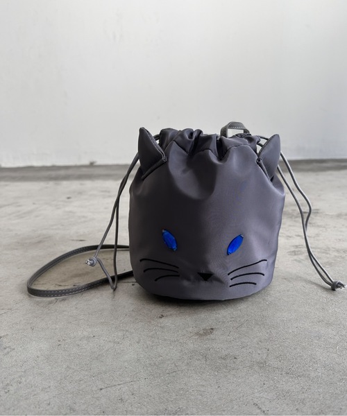 SPRUCE（スプルース）の「EM:パフ猫巾着ショルダーバッグ 軽量117g（ショルダーバッグ・レディース・アイボリー/ブラック/グレー・FREE）」の18枚目の写真