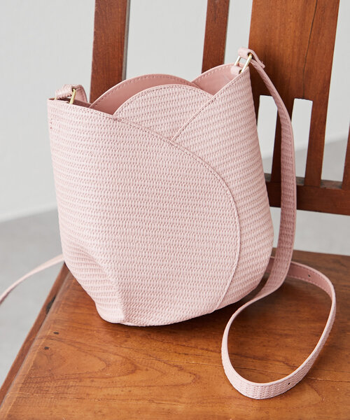 Another Branch olive des olive(アナザーブランチオリーブデオリーブ)の「チューリップショルダーバッグ(ショルダーバッグ・レディース・アイボリー/ピンク/レッド・FREE)」の1枚目の写真