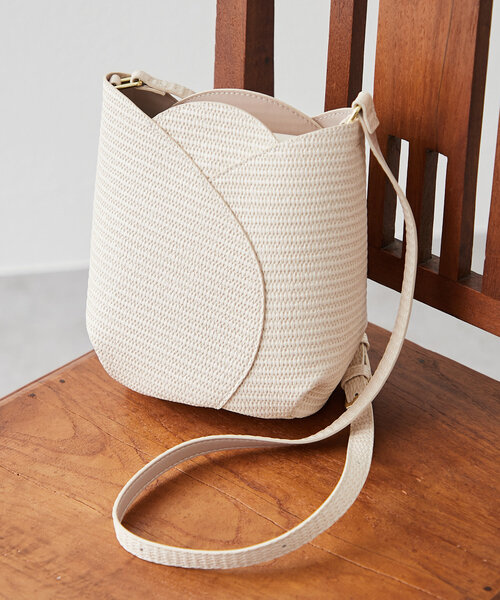 Another Branch olive des olive(アナザーブランチオリーブデオリーブ)の「チューリップショルダーバッグ(ショルダーバッグ・レディース・アイボリー/ピンク/レッド・FREE)」の11枚目の写真