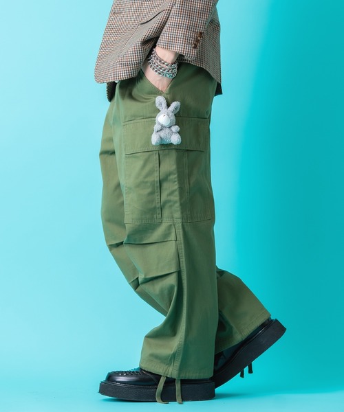 ankoROCK(アンコロック)の「TEDDY ankoROCK ワイドカーゴパンツ(カーゴパンツ・メンズ・ブラック系1/ブラック系2/カーキ系1/カーキ系2・S/M/L)」の4枚目の写真