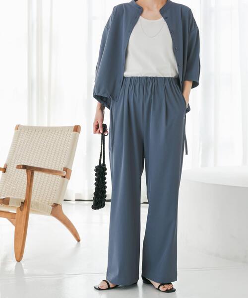 URBAN RESEARCH DOORS（アーバンリサーチドアーズ）の「『仁村紗和さん着用』『UR TECH』サマシェアストレートイージーパンツ（その他パンツ・レディース・チャコールグレー/ブルー・SMALL/MEDIUM）」の3枚目の写真