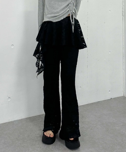archives（アルシーヴ）の「レイヤードラッフルレースパンツ（その他パンツ・レディース・ブラック/アイボリー・MEDIUM）」の2枚目の写真