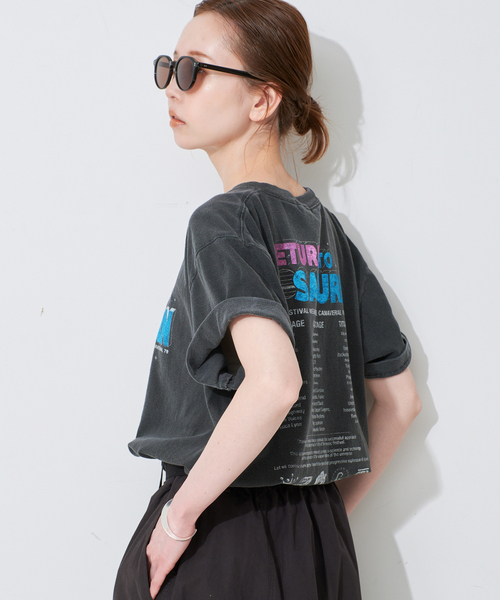 SLOBE IENA(スローブイエナ)の「ORIGINAL TOUR TEE(Tシャツ/カットソー・レディース・ブラック/ベージュ/ネイビー・FREE)」の6枚目の写真