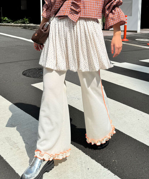 HELLO.SANFRANCISCO(ハローサンフランシスコ)の「【HELLO.SANFRANCISCO/ハローサンフランシスコ】ワッフルフレアパンツ(その他パンツ・レディース・ブラック/オレンジ/ブルー/オフホワイト/グレー/イエロー/パープル・MEDIUM/SMALL)」の2枚目の写真