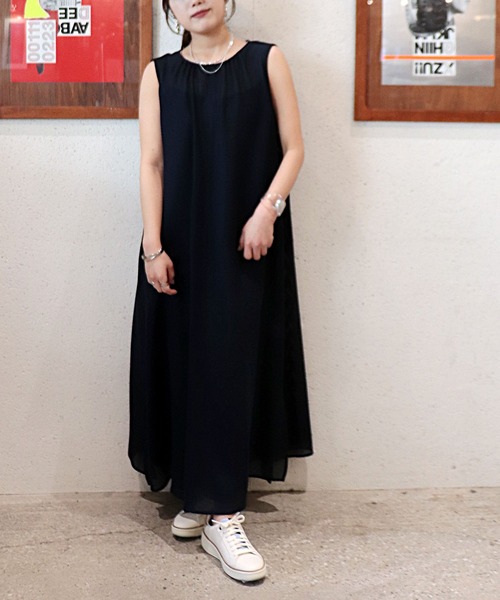 Jines（ジネス）の「【紫外線防止加工】シアーメッシュノースリワンピース（ワンピース・レディース・ネイビー/ベージュ・38）」の11枚目の写真