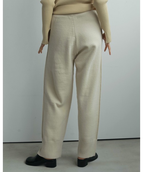 anuke(アンヌーク)の「Linking Wide Pants(デニムパンツ・レディース・アイボリー/モカ・38inch/36inch)」の8枚目の写真