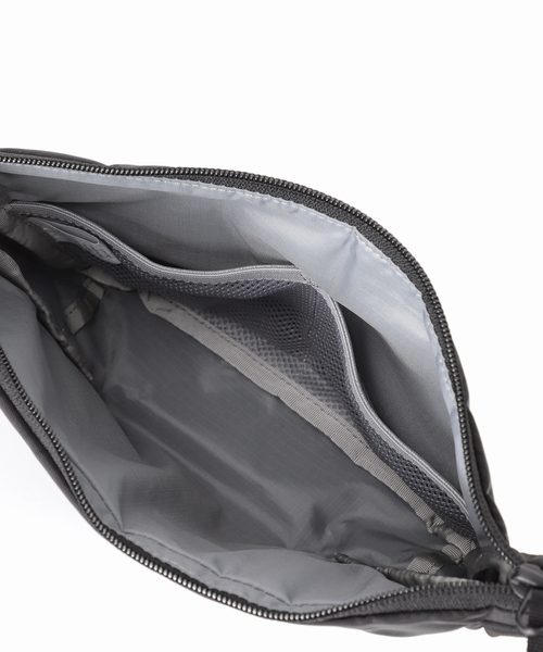 THE NORTH FACE(ザノースフェイス)の「《WEB限定追加》THE NORTH FACE Capella 2:バッグ(ショルダーバッグ・レディース・ブラック・FREE)」の17枚目の写真