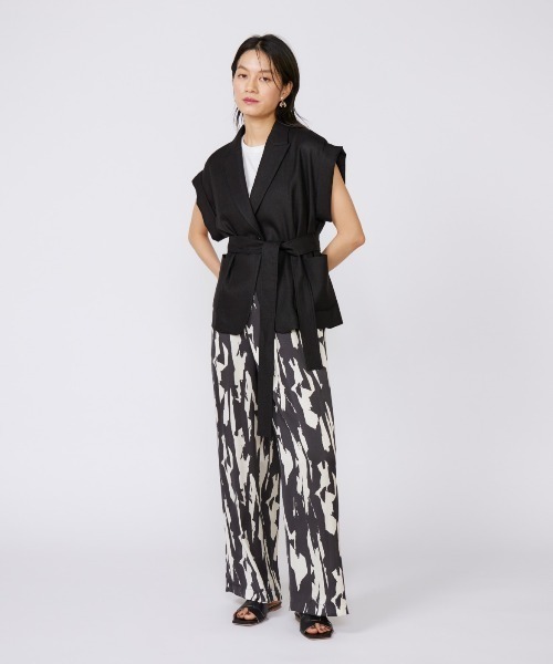 INED（イネド）の「リネンライク フレンチスリーブジャケット【セットアップ対応】（テーラードジャケット・レディース・ブラック/ベージュ・7号/9号）」の14枚目の写真