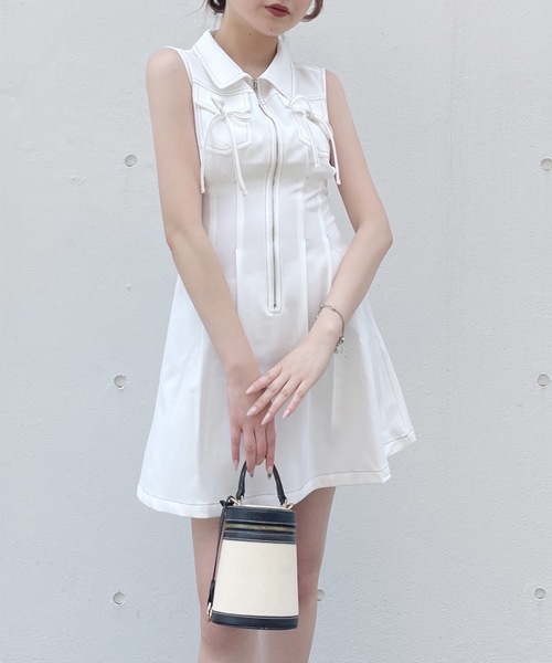 one way(ワンウェイ)の「ノースリフロントジップワンピース(ワンピース・レディース・ブラック/ホワイト/ネイビー・FREE)」の1枚目の写真