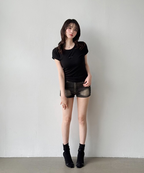 VEILA(ヴェイラ)の「クルーネックショート丈カットソーTシャツ(Tシャツ/カットソー・レディース・ベージュ/ホワイト/ブラック・フリー)」の17枚目の写真