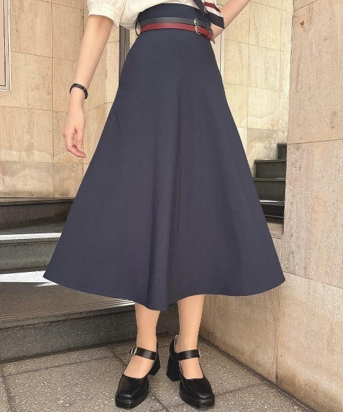an another angelus（アンアナザーアンジェラス）の「ダブルベルトサマーツイードフレアースカート　夏服（スカート・レディース・ブルーグリーン/ネイビー・FREE）」の2枚目の写真