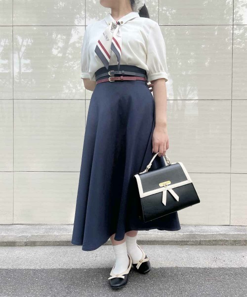 an another angelus（アンアナザーアンジェラス）の「ダブルベルトサマーツイードフレアースカート　夏服（スカート・レディース・ブルーグリーン/ネイビー・FREE）」の12枚目の写真