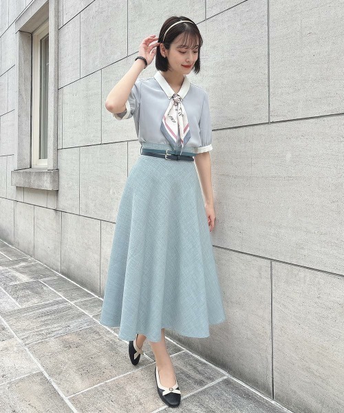 an another angelus（アンアナザーアンジェラス）の「ダブルベルトサマーツイードフレアースカート　夏服（スカート・レディース・ブルーグリーン/ネイビー・FREE）」の3枚目の写真
