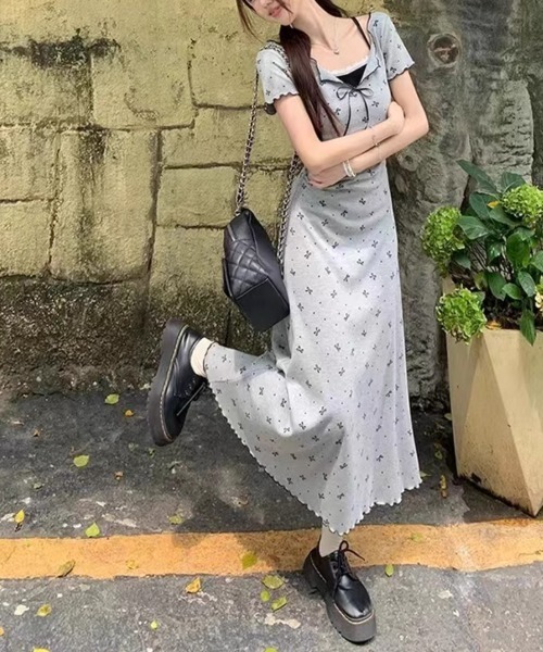 セール】リボン柄 スリムシルエット ロングワンピース