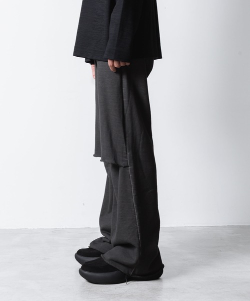 VEIN (ヴェイン)の「ジャンベルカテリー コールドダイド カットオフ バギートラウザーズ / JUMBERCA TERRY COLD DYED CUT OFF BAGGY TROUSERS(スウェットパンツ・メンズ・グレー・1/2)」の4枚目の写真