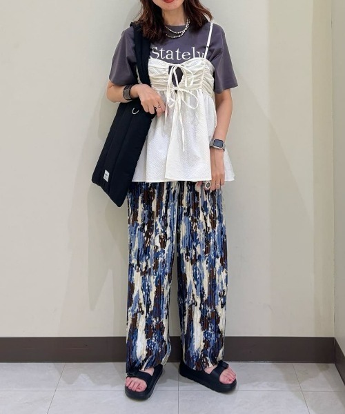 Right-on（ライトオン）の「【店頭で人気】【HONEYSUCKLE ROSE】【ラク＆軽い】プリーツイージーパンツ (サラサラ/軽量/ストレッチ/ウエストゴム)（その他パンツ・レディース・ネイビー/ダークグレー/ホワイト×ネイビー・L/M）」の18枚目の写真