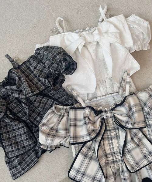 MAJESTIC LEGON（マジェスティックレゴン）の「チェーン付きビッグリボンブラウス（シャツ/ブラウス・レディース・オフホワイト/ホワイト系その他2/ブラック系その他/ブラック/アイボリー・MEDIUM）」の22枚目の写真