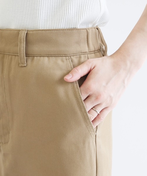 andme(アンドミー)の「前スリットチノロングタイトスカート(スカート・レディース・ベージュ/ブラック・M/L)」の16枚目の写真