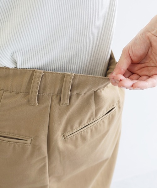 andme(アンドミー)の「前スリットチノロングタイトスカート(スカート・レディース・ベージュ/ブラック・M/L)」の21枚目の写真