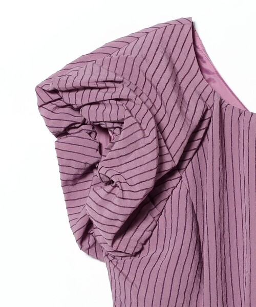 Ray BEAMS(レイビームス)の「ストライプ フレンチパフ スリーブ ワンピース(ワンピース・レディース・バイオレット/ブラック・0/1)」の8枚目の写真