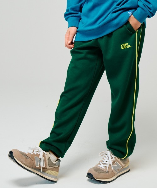 KRIFF MAYER Kid's Collection（クリフメイヤーキッズコレクション）の「【セットアップ対応可】パイピングトラックパンツ（スウェットパンツ・キッズ・グレー/ネイビー/グリーン/ブラック・130/120/170/160/150/140）」の4枚目の写真