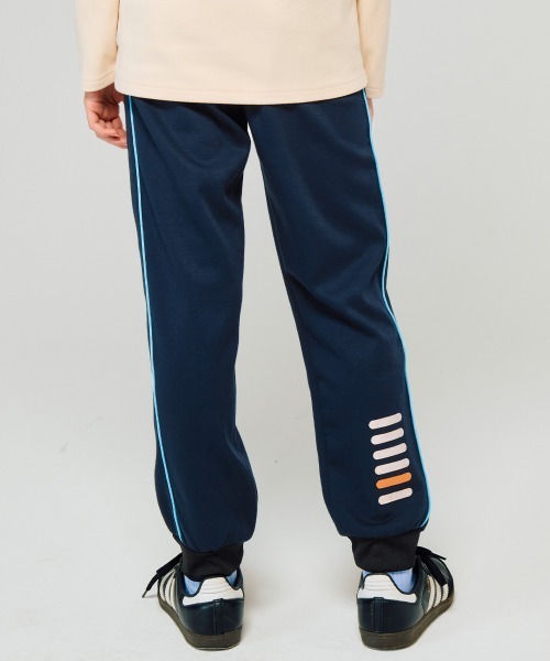 KRIFF MAYER Kid's Collection（クリフメイヤーキッズコレクション）の「【セットアップ対応可】パイピングトラックパンツ（スウェットパンツ・キッズ・グレー/ネイビー/グリーン/ブラック・130/120/170/160/150/140）」の5枚目の写真