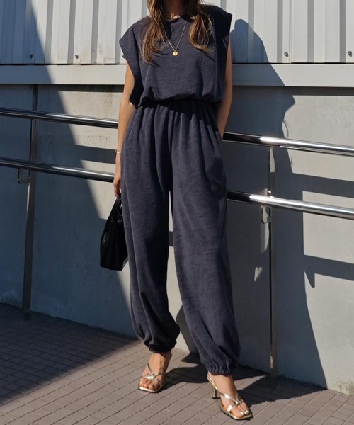 esutoreja（エストレジャ）の「パイルジャンプスーツ（つなぎ/オールインワン・レディース・チャコール/ネイビー/カーキ・FREE）」の2枚目の写真