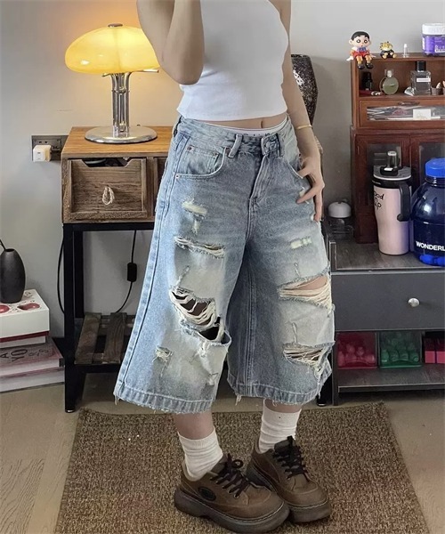 Dream garden(ドリームガーデン)の「ダメージ加工デニムパンツ(デニムパンツ・レディース・ブルー・M/4XL/3XL/2XL/XL/S/L)」の9枚目の写真