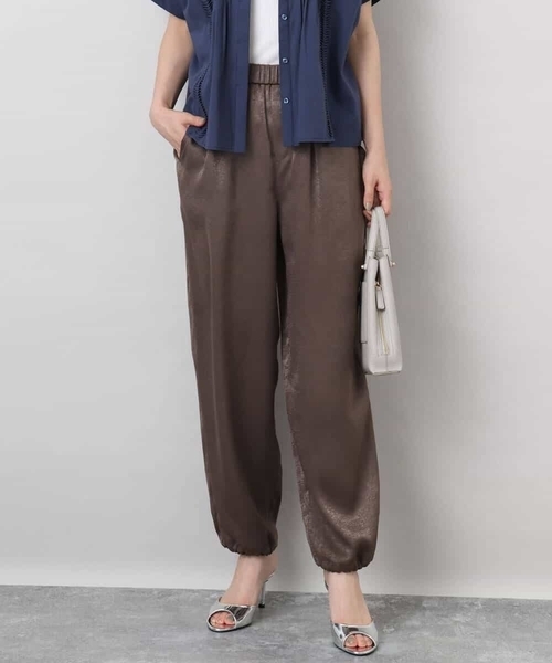 MK MICHEL KLEIN(エムケーミッシェルクラン)の「サテンヴィンテージ調ワイドパンツ/接触冷感/洗える(その他パンツ・レディース・ブラウン/ライトグレー・38)」の13枚目の写真