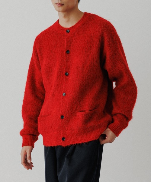 ADAM ET ROPE'（アダムエロペ）の「モヘアミックス オーバーサイズ クルーネックカーディガン（カーディガン/ボレロ・メンズ・レッド/キャメル/ブラック/カーキ・L/M）」の7枚目の写真