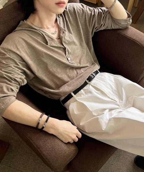 NOWLE（ノウル）の「【NOWLE】コットン スラブ リラックス ヘンリーネック Tシャツ（Tシャツ/カットソー・メンズ・ホワイト/アッシュブラウン/ダークグレー・LARGE/X-LARGE/MEDIUM）」の3枚目の写真