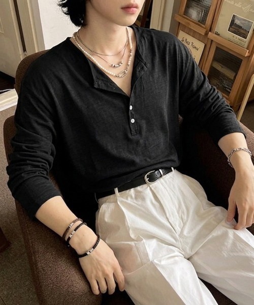 NOWLE(ノウル)の「【NOWLE】コットン スラブ リラックス ヘンリーネック Tシャツ(Tシャツ/カットソー・メンズ・ホワイト/アッシュブラウン/ダークグレー/ブラック・LARGE/X-LARGE/MEDIUM)」の2枚目の写真