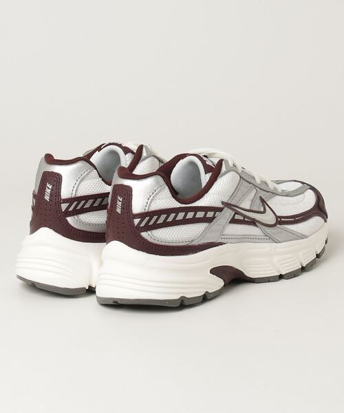 NIKE（ナイキ）の「ナイキ NIKE ナイキ  イニシエーター（スニーカー・レディース・ホワイト・23.0cm/23.5cm/24.0cm/24.5cm/25.0cm）」の2枚目の写真