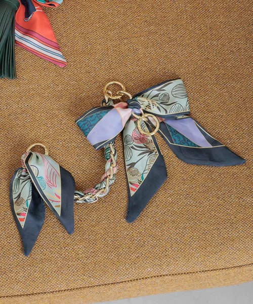 Andemiu（アンデミュウ）の「スカーフチャーム592842（チャーム・レディース・ブラウン系その他4/グリーン系その他2/グリーン系その他4・FREE）」の3枚目の写真