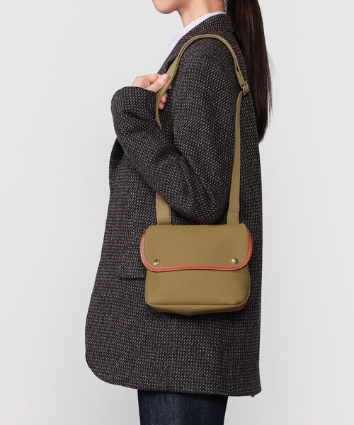 BRADYショルダーバッグ AVON カーキ BRADY AVON エイボン KHAKI Bshop BRADY ショルダーバッグ AVON カーキ