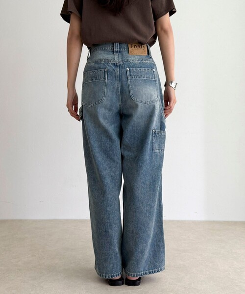 fredy emue（フレディエミュ）の「デニムペインターパンツ（デニムパンツ・レディース・ブルー・36/38）」の10枚目の写真