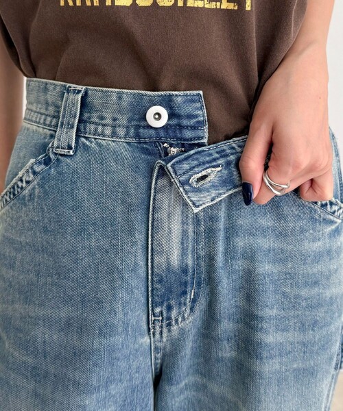 fredy emue（フレディエミュ）の「デニムペインターパンツ（デニムパンツ・レディース・ブルー・36/38）」の16枚目の写真