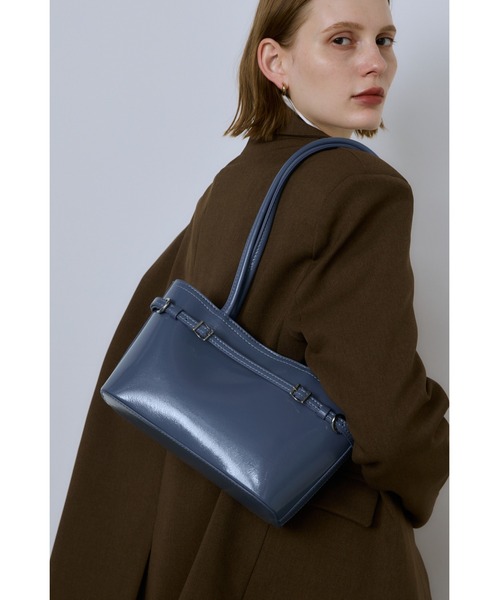 un/neu（アンノイ）の「ナローベルトスクエアボストン（ボストンバッグ・レディース・ブラック/キャメル/レッド/ブルー・FREE）」の3枚目の写真