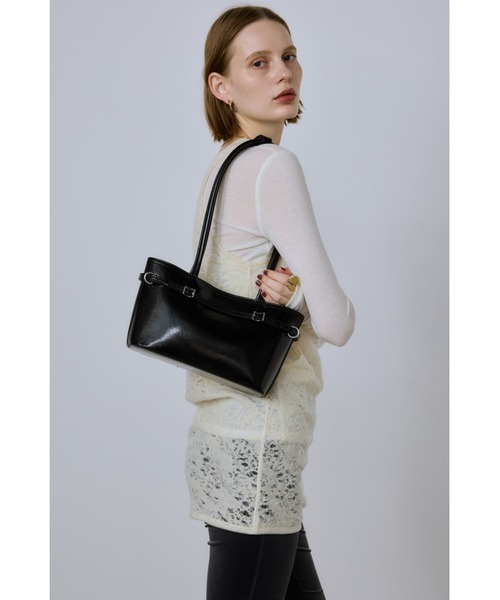 un/neu（アンノイ）の「ナローベルトスクエアボストン（ボストンバッグ・レディース・ブラック/キャメル/レッド/ブルー・FREE）」の12枚目の写真