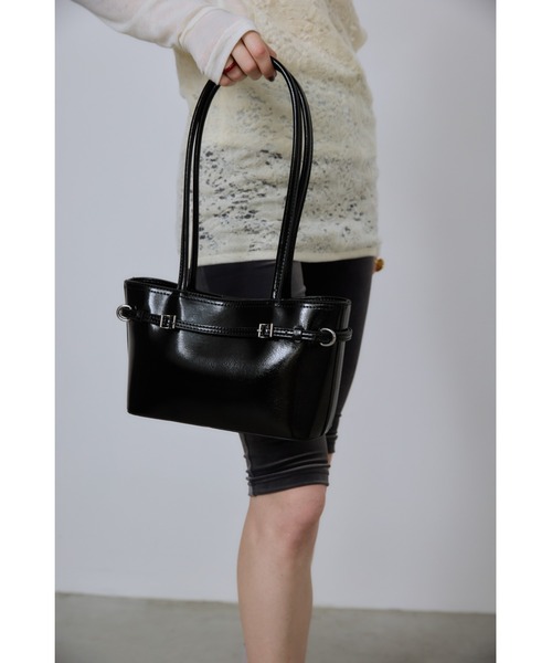 un/neu（アンノイ）の「ナローベルトスクエアボストン（ボストンバッグ・レディース・ブラック/キャメル/レッド/ブルー・FREE）」の19枚目の写真