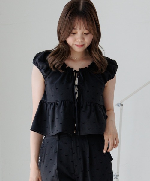 flower(フラワー)の「タイニーリボンビスチェ(キャミソール・レディース・ブラック/グレー/ブラウン・FREE)」の2枚目の写真