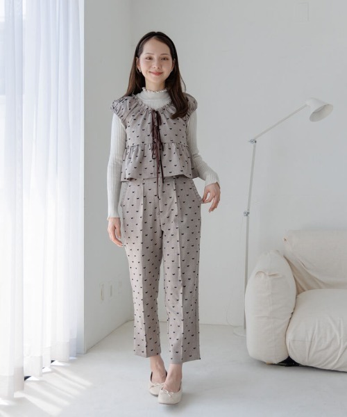 flower(フラワー)の「タイニーリボンビスチェ(キャミソール・レディース・ブラック/グレー/ブラウン・FREE)」の5枚目の写真