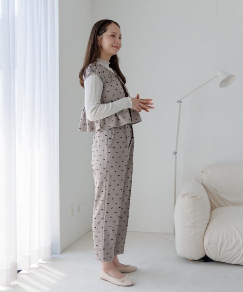 flower(フラワー)の「タイニーリボンビスチェ(キャミソール・レディース・ブラック/グレー/ブラウン・FREE)」の6枚目の写真