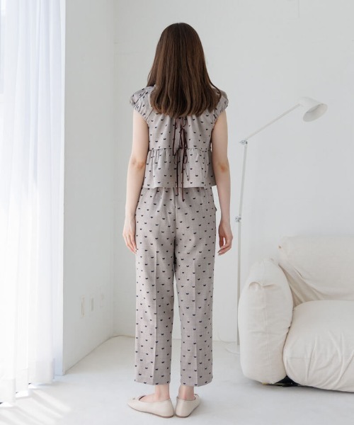 flower(フラワー)の「タイニーリボンビスチェ(キャミソール・レディース・ブラック/グレー/ブラウン・FREE)」の14枚目の写真